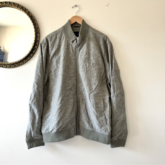 Banana Republic | Men’s Sage Green Bomber Jacket - Picture 2 of 3